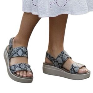 Crocs Brooklyn Low Wedge W Sandals Snake Print Women Size 8